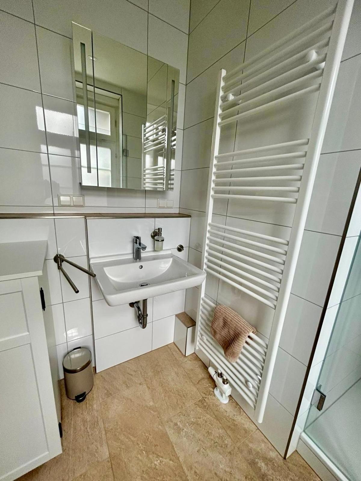 Exklusives Haus, Ruhig Gelegen Im Innenhof, Zentral, Lichtdurchflutet Zustellbett,Babybett Bei Bedarf Karlsruhe Exterior foto
